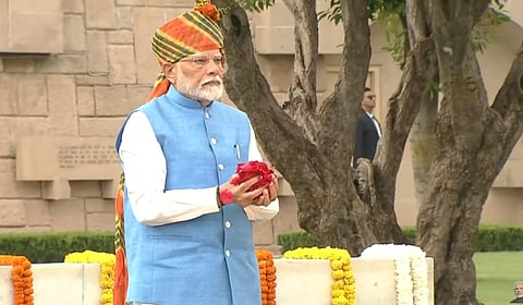 PM Modi at Rajghat